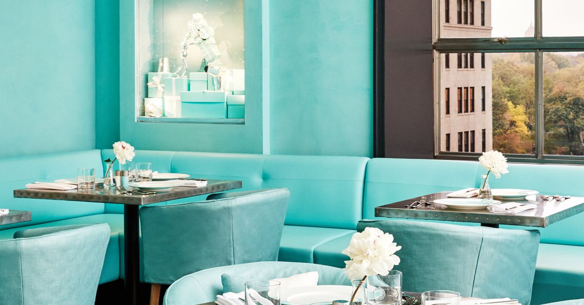 BLUE BOX CAFE'
